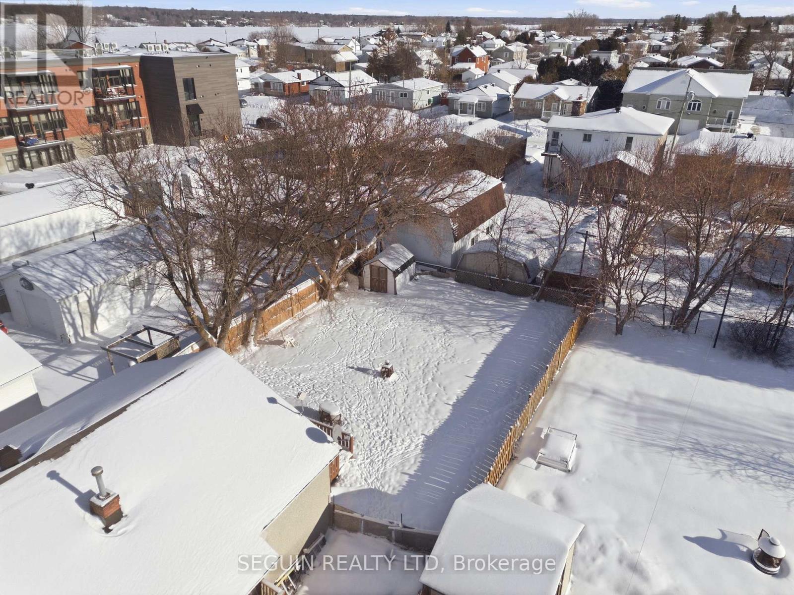 333-335 Cameron Street, Hawkesbury, Ontario  K6A 2B3 - Photo 7 - X12708466