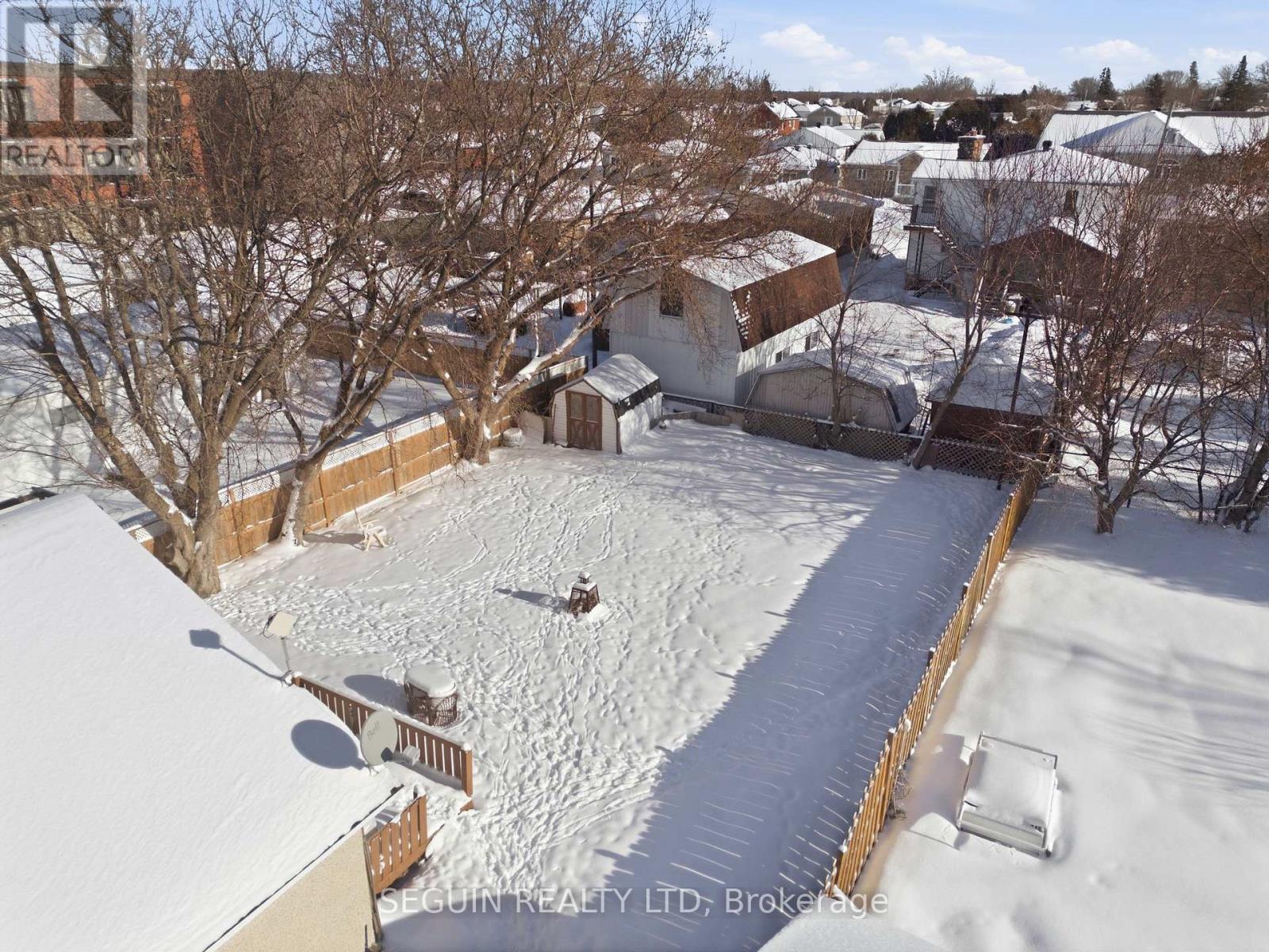 333-335 Cameron Street, Hawkesbury, Ontario  K6A 2B3 - Photo 8 - X12708466