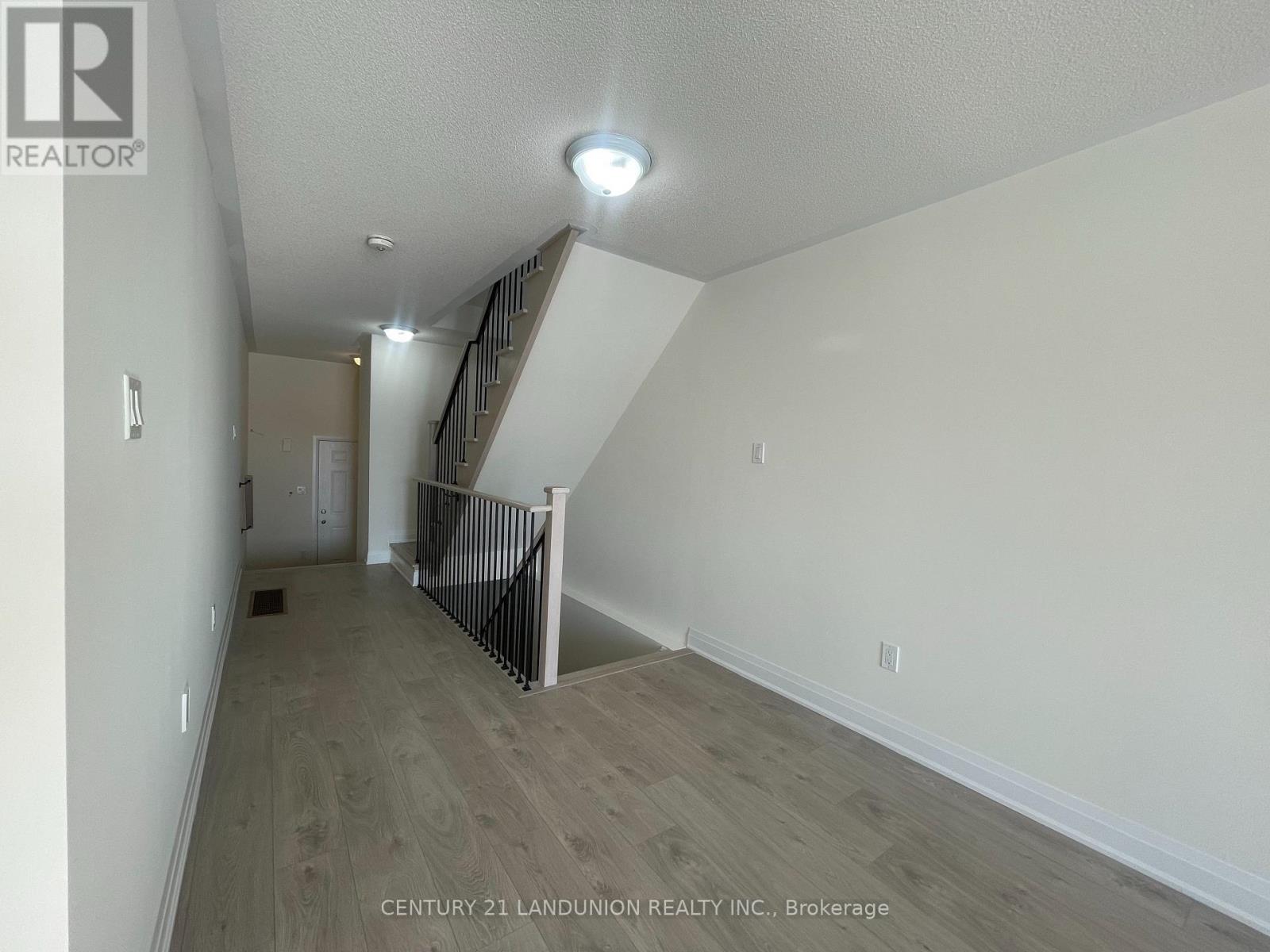 17 Mcconaghy Court, Vaughan, Ontario  L6A 5C1 - Photo 10 - N12708462