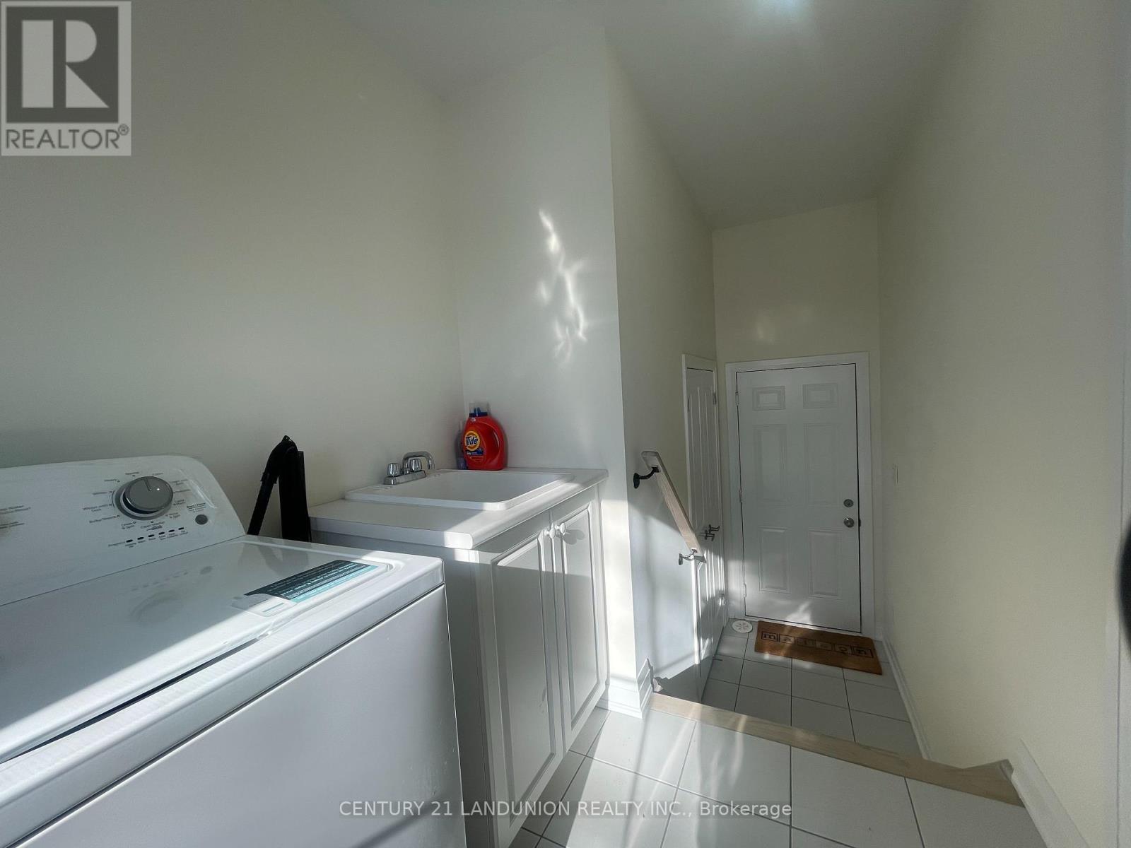 17 Mcconaghy Court, Vaughan, Ontario  L6A 5C1 - Photo 14 - N12708462