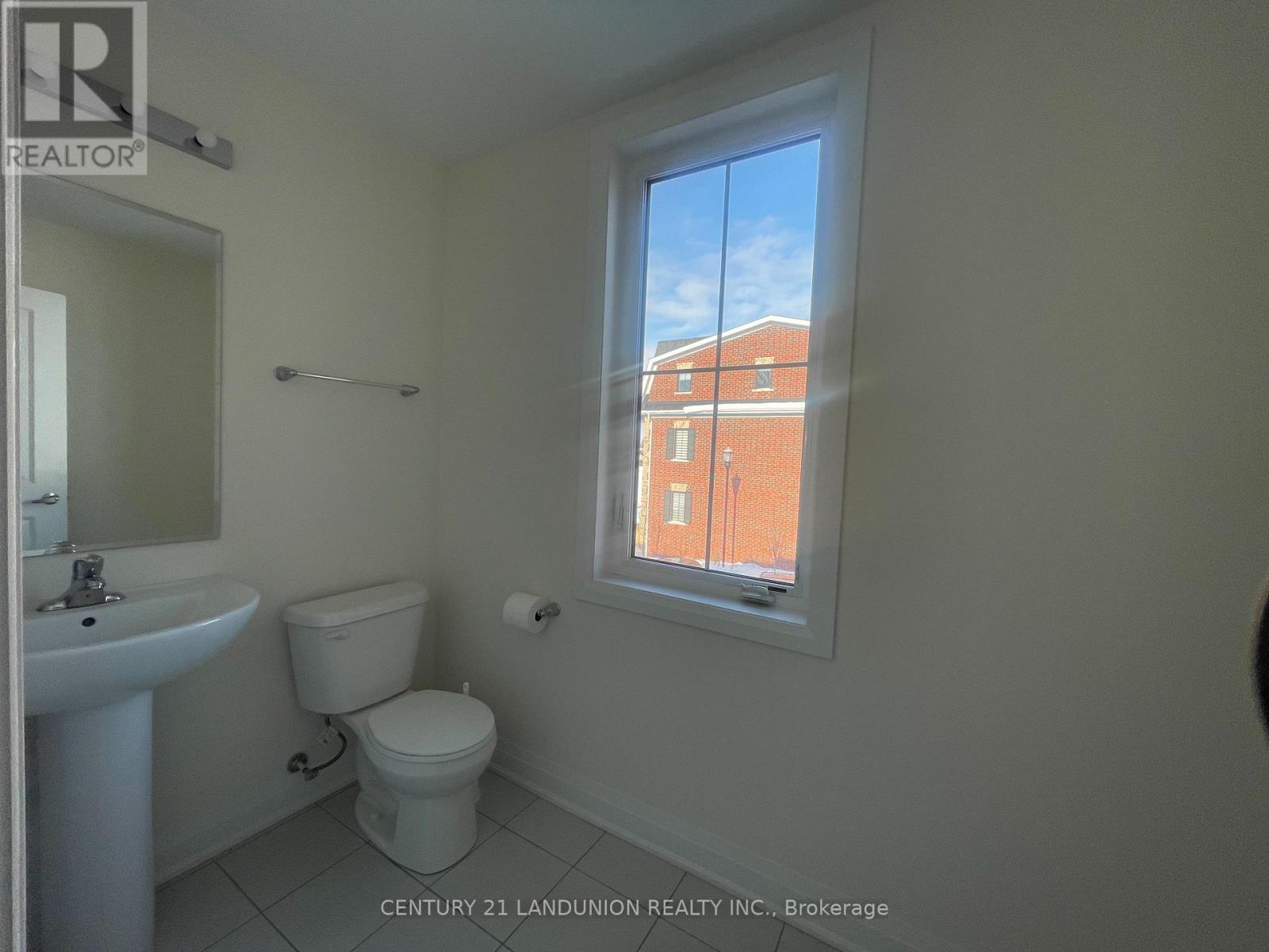 17 Mcconaghy Court, Vaughan, Ontario  L6A 5C1 - Photo 16 - N12708462