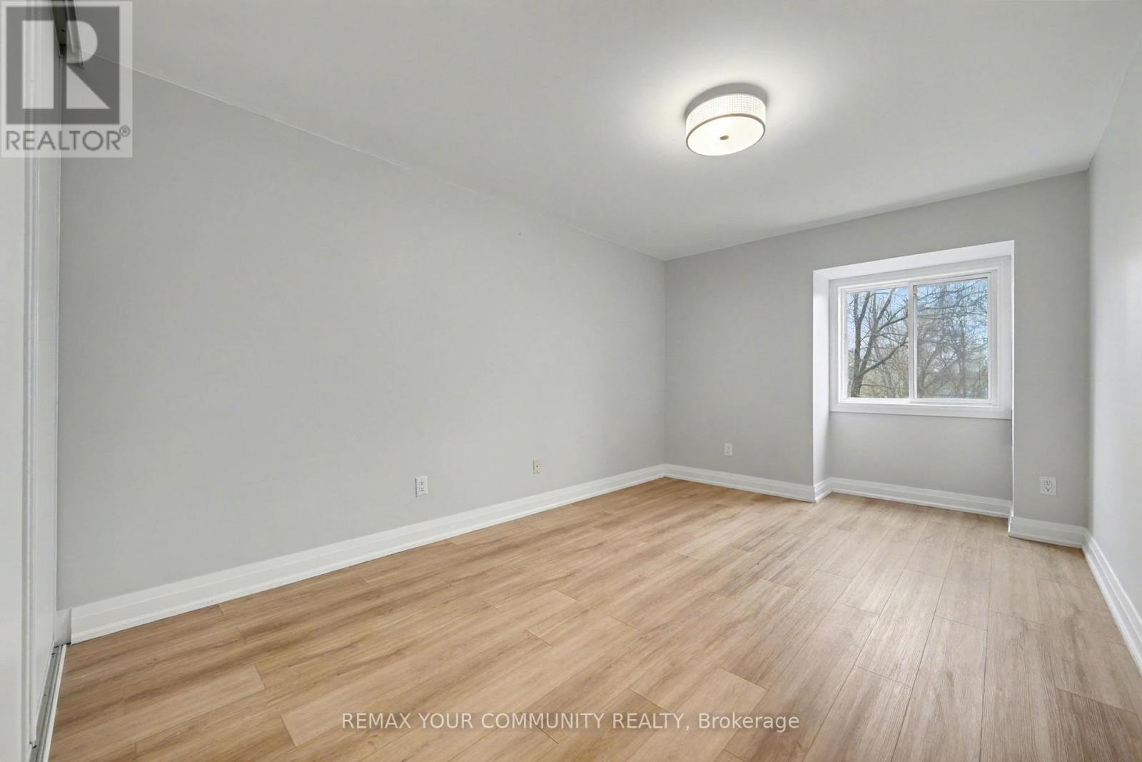 207 - 21028 Dalton Road, Georgina, Ontario  L0E 1L0 - Photo 9 - N12708490