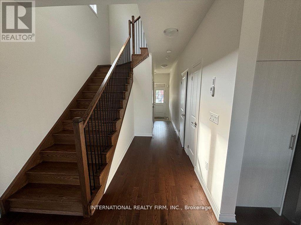 159 Shepherd Drive, Barrie, Ontario  L9J 0P9 - Photo 2 - S12708534