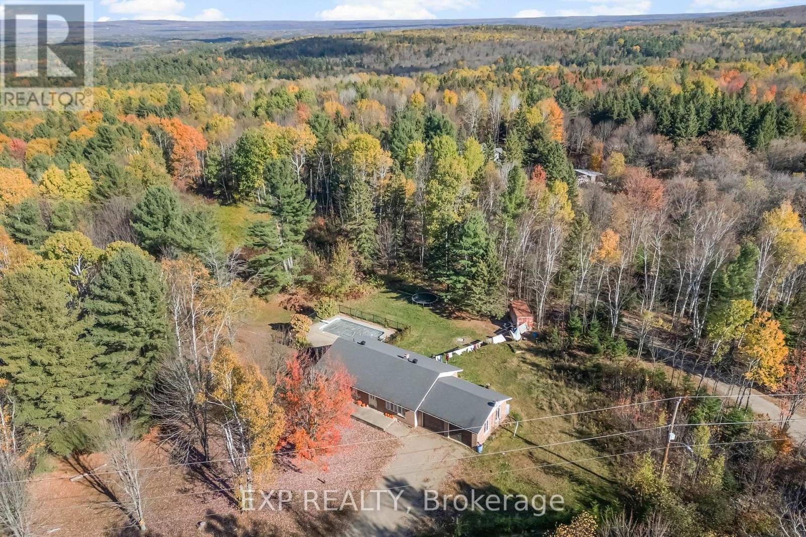 91 HILLCREST AVENUE, Killaloe, Ontario