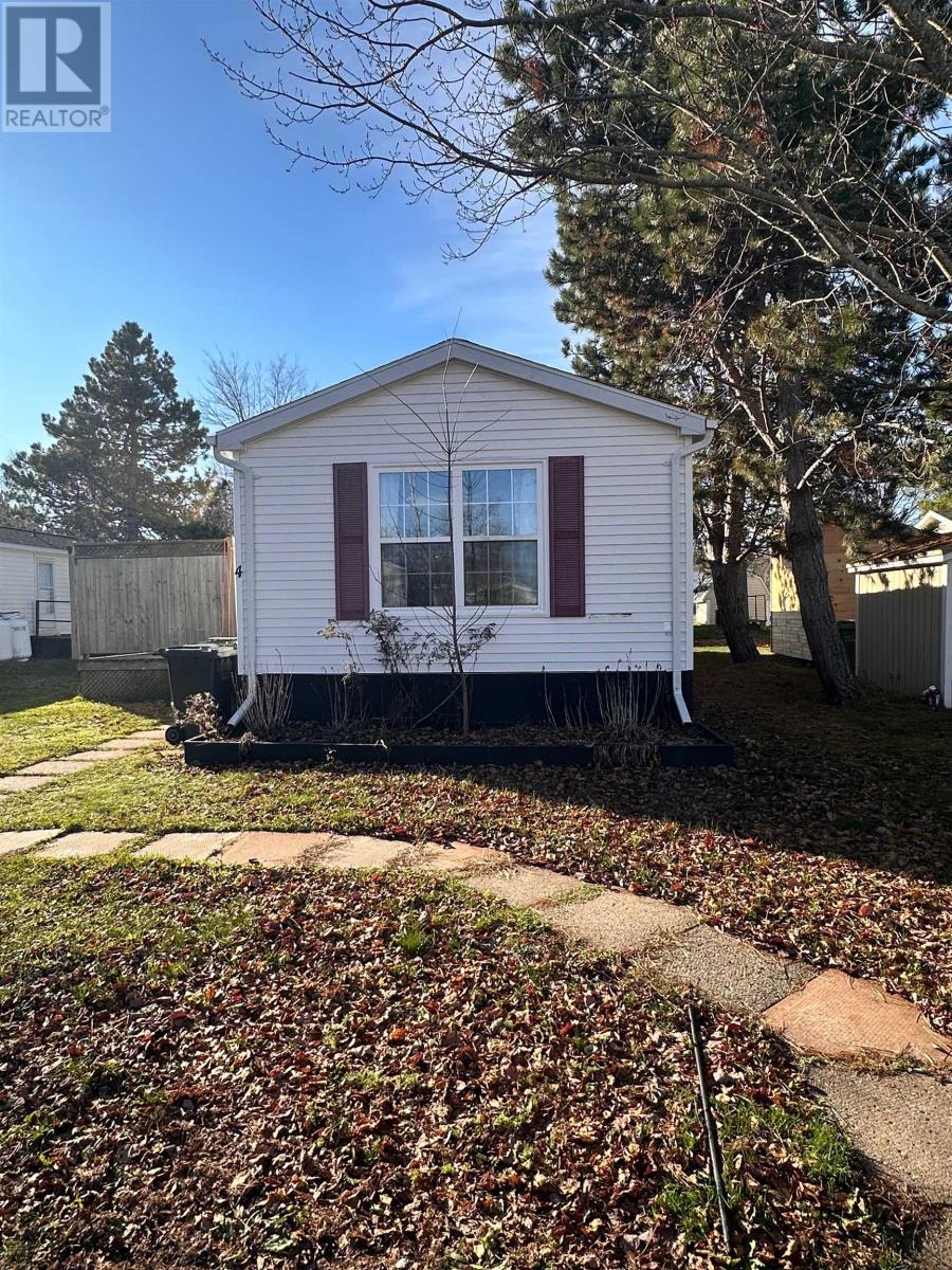 4 Spinnaker Crescent, Charlottetown, Prince Edward Island  C1C 1M5 - Photo 2 - 202601066