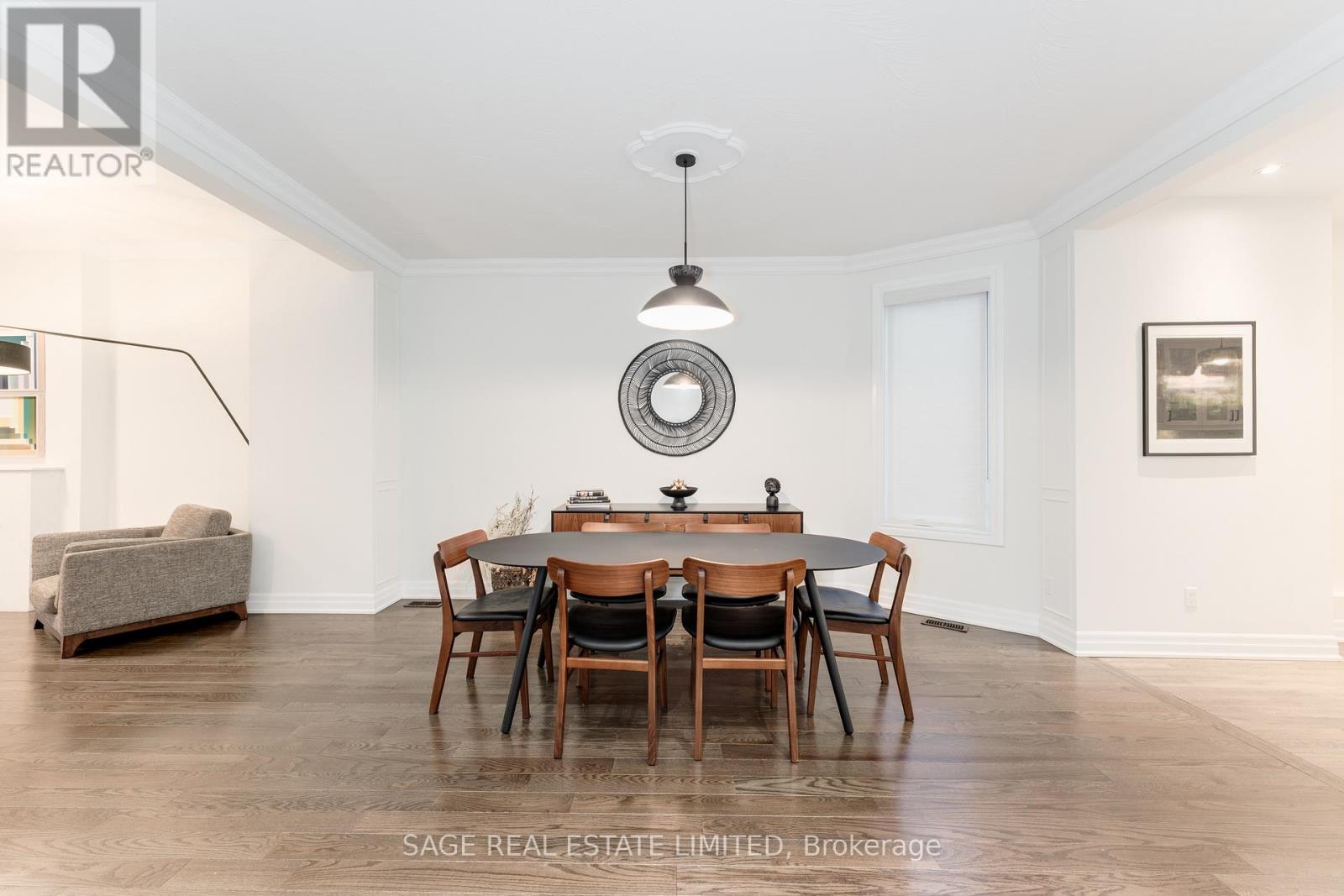 135 Macdonell Avenue, Toronto, Ontario  M6R 2A4 - Photo 15 - W12708492