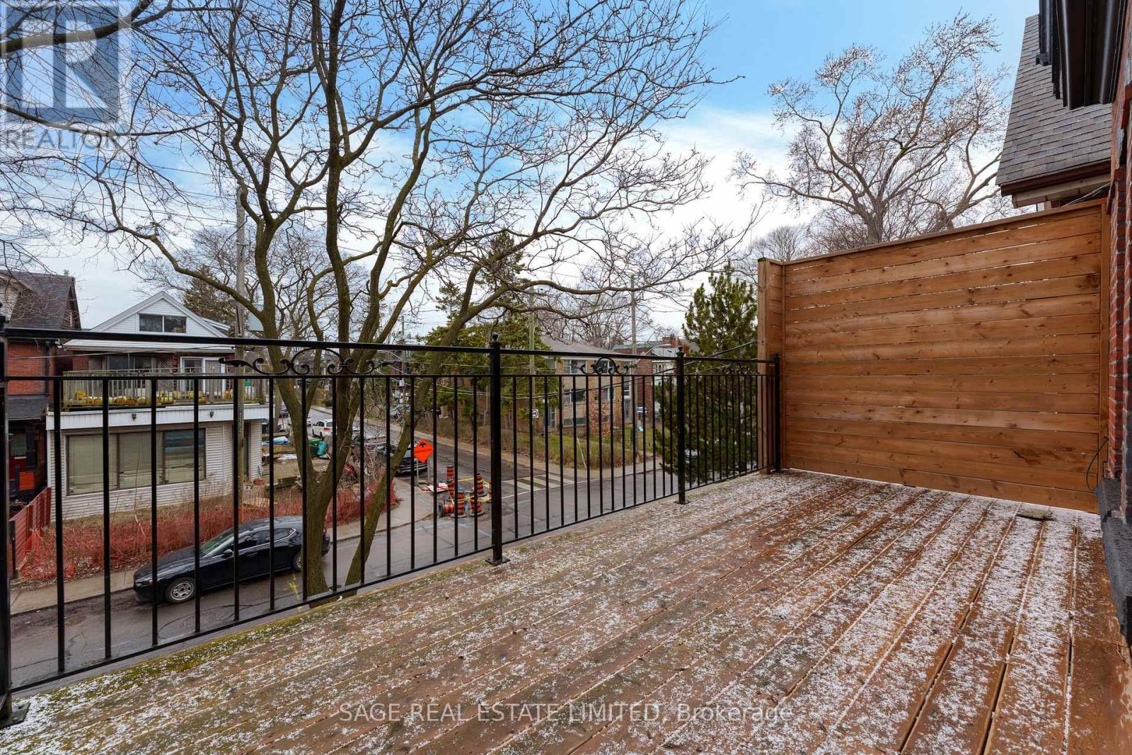 135 Macdonell Avenue, Toronto, Ontario  M6R 2A4 - Photo 27 - W12708492