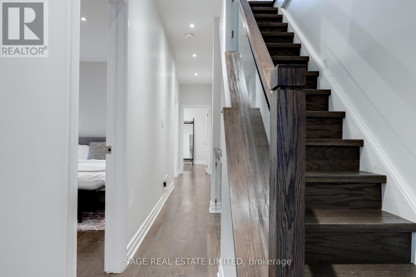 135 Macdonell Avenue, Toronto, Ontario  M6R 2A4 - Photo 28 - W12708492