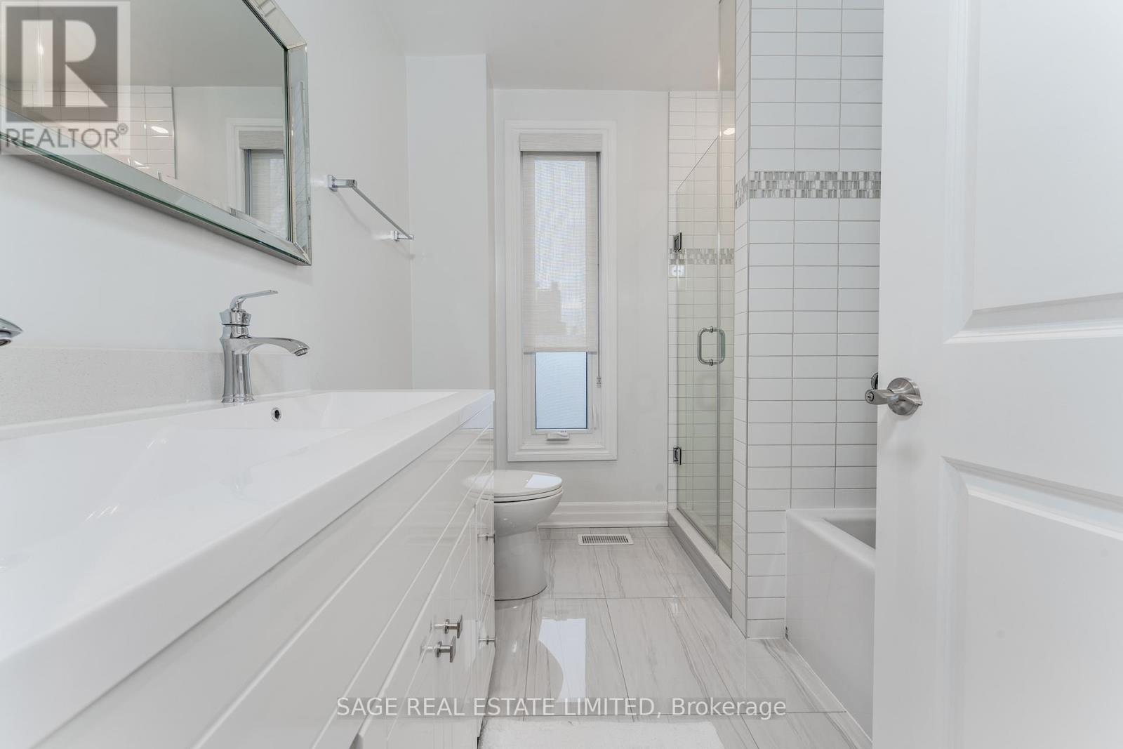 135 Macdonell Avenue, Toronto, Ontario  M6R 2A4 - Photo 36 - W12708492