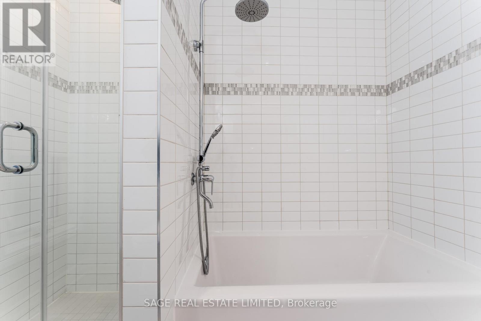 135 Macdonell Avenue, Toronto, Ontario  M6R 2A4 - Photo 37 - W12708492