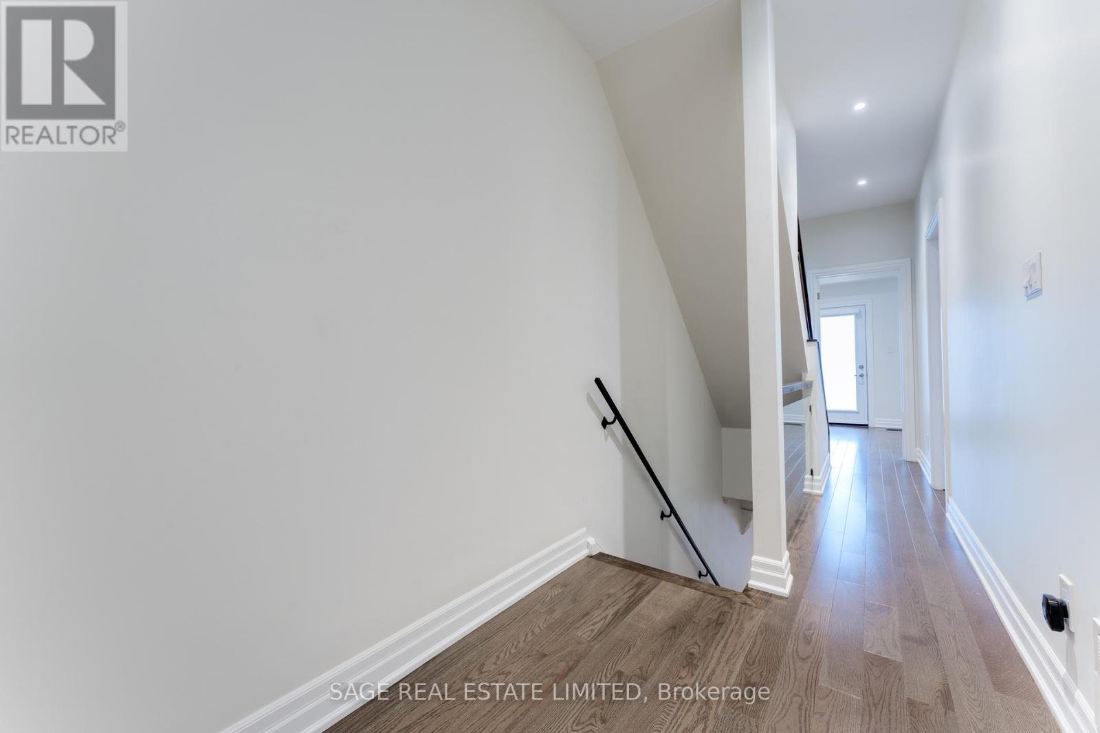 135 Macdonell Avenue, Toronto, Ontario  M6R 2A4 - Photo 39 - W12708492