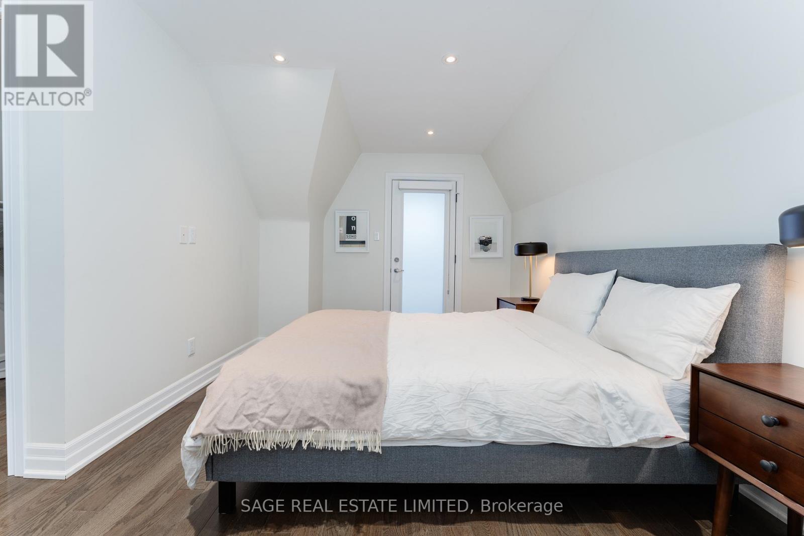 135 Macdonell Avenue, Toronto, Ontario  M6R 2A4 - Photo 41 - W12708492