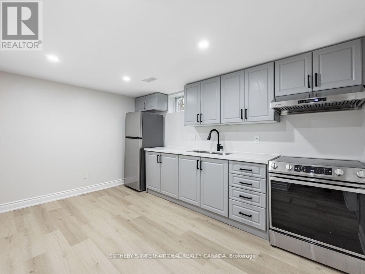 Bsmt - 222 Hammersmith Court, Burlington, Ontario  L7L 4N7 - Photo 4 - W12708514