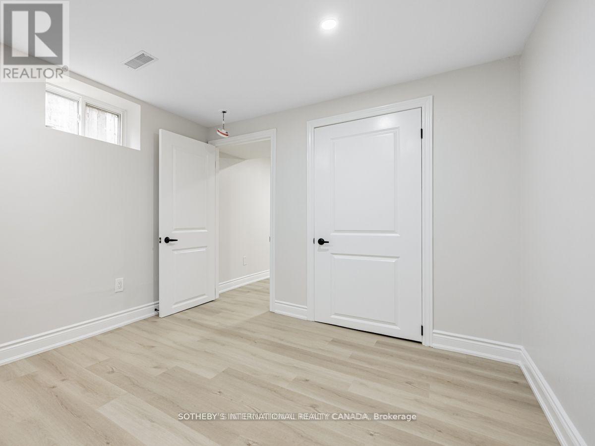 Bsmt - 222 Hammersmith Court, Burlington, Ontario  L7L 4N7 - Photo 5 - W12708514