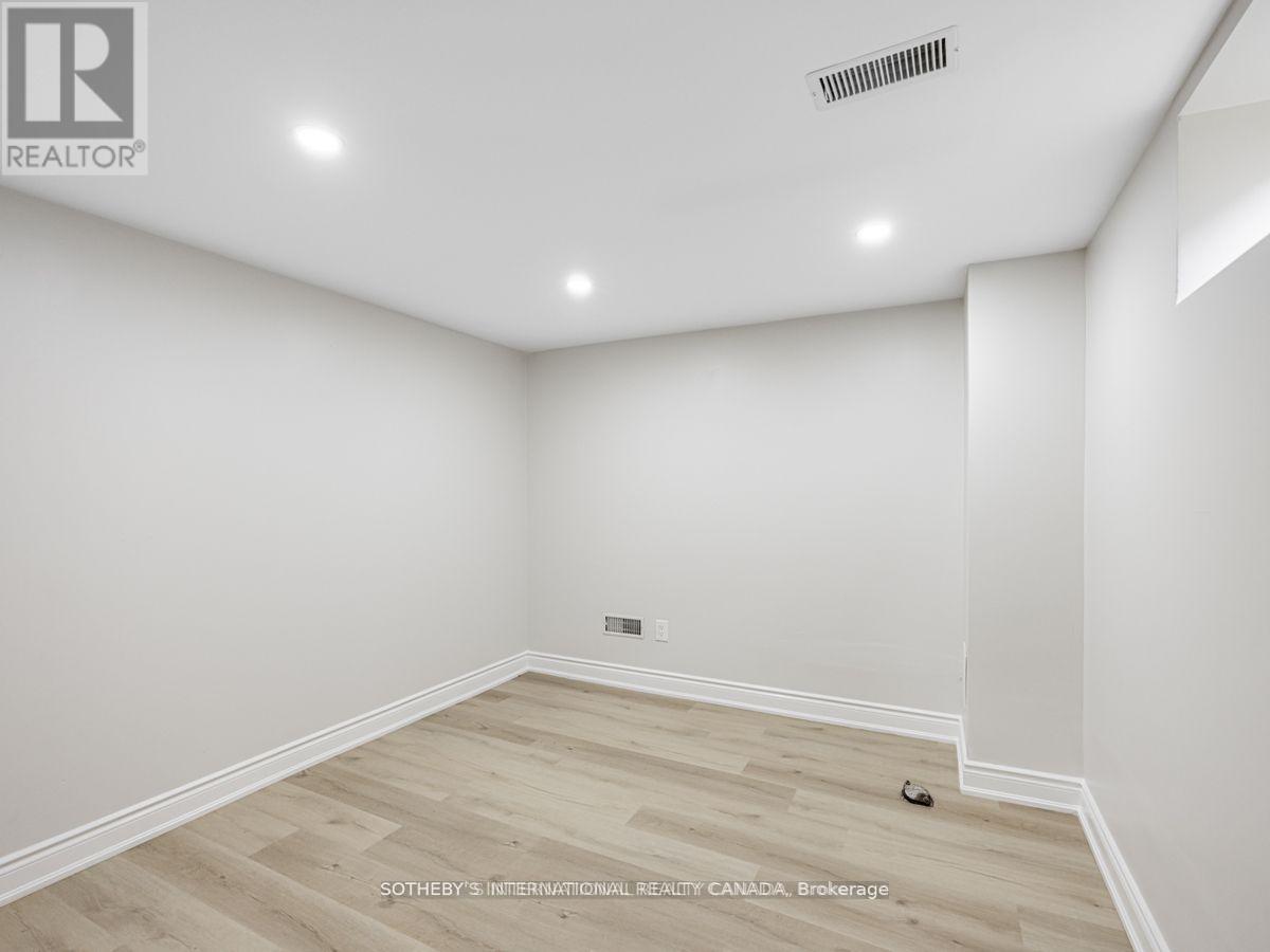 Bsmt - 222 Hammersmith Court, Burlington, Ontario  L7L 4N7 - Photo 6 - W12708514