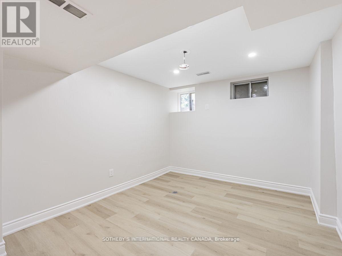 Bsmt - 222 Hammersmith Court, Burlington, Ontario  L7L 4N7 - Photo 9 - W12708514