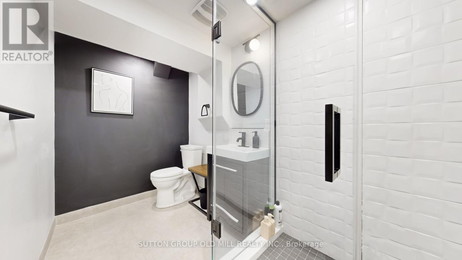 Lower - 11 Fulford Place, Toronto, Ontario  M9R 2V9 - Photo 17 - W12708542
