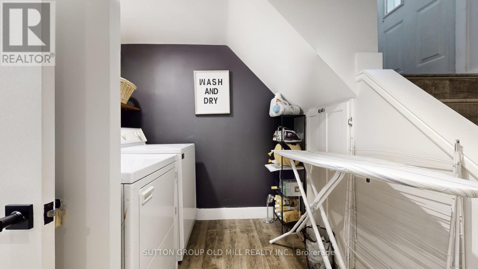 Lower - 11 Fulford Place, Toronto, Ontario  M9R 2V9 - Photo 22 - W12708542