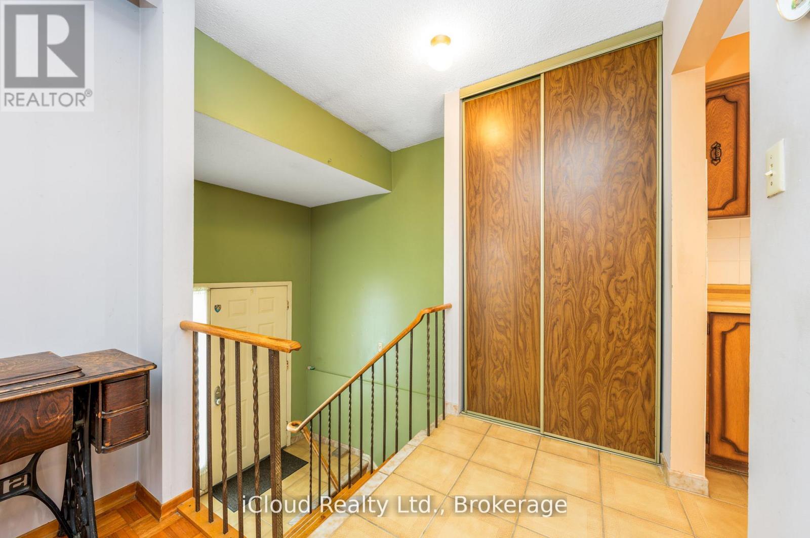 35 Carter Drive, Brampton, Ontario  L6V 3N4 - Photo 9 - W12708566