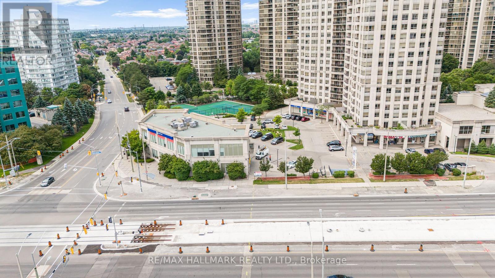 B - 4550 Hurontario Street, Mississauga, Ontario  L5R 4B1 - Photo 2 - W12708584