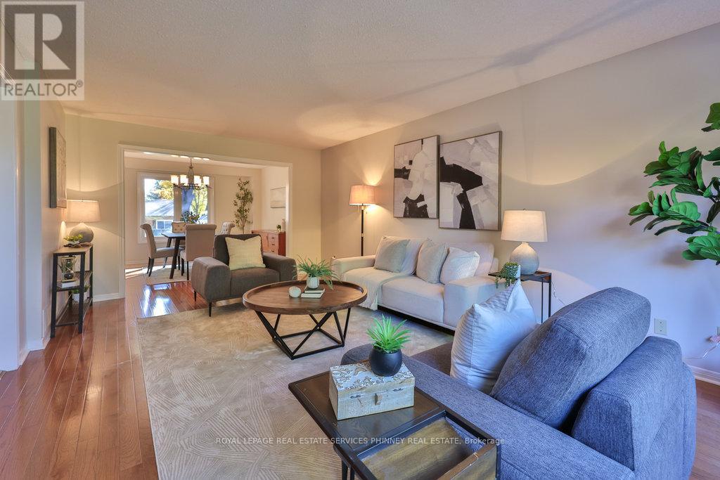 700 Fieldstone Road, Mississauga, Ontario  L5C 3M5 - Photo 8 - W12708594