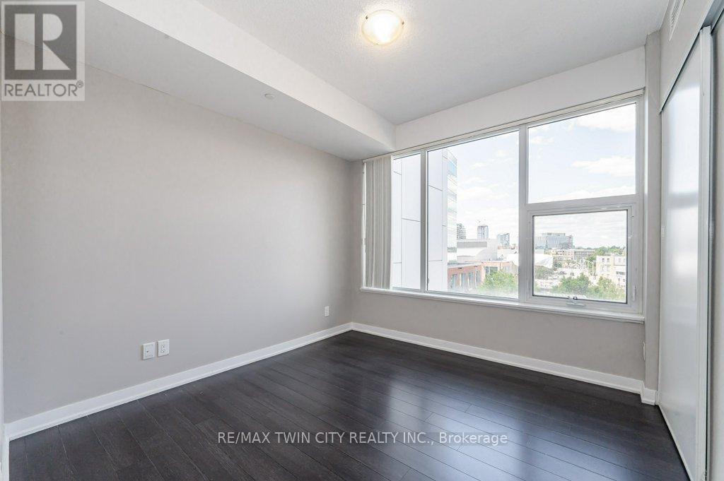 402 - 85 Duke Street, Kitchener, Ontario  N2G 1A6 - Photo 14 - X12708454