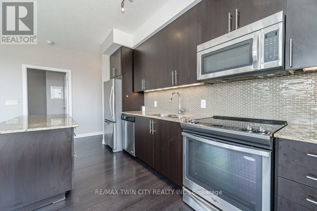 402 - 85 Duke Street, Kitchener, Ontario  N2G 1A6 - Photo 8 - X12708454