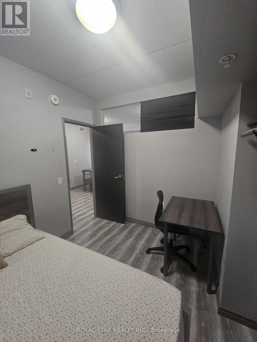 F411 - 275 Larch Street, Waterloo, Ontario  N2L 3R2 - Photo 11 - X12708458