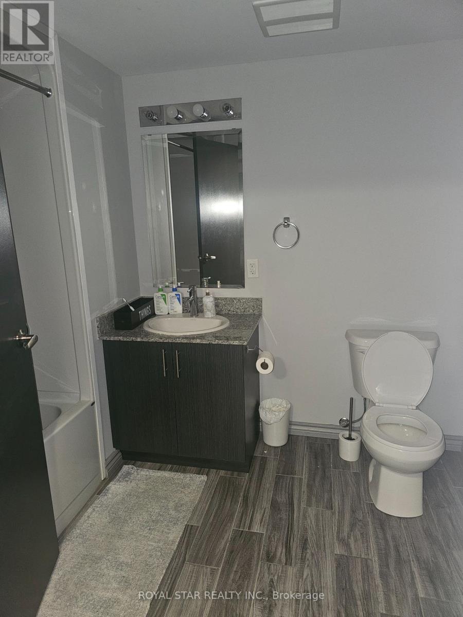 F411 - 275 Larch Street, Waterloo, Ontario  N2L 3R2 - Photo 17 - X12708458