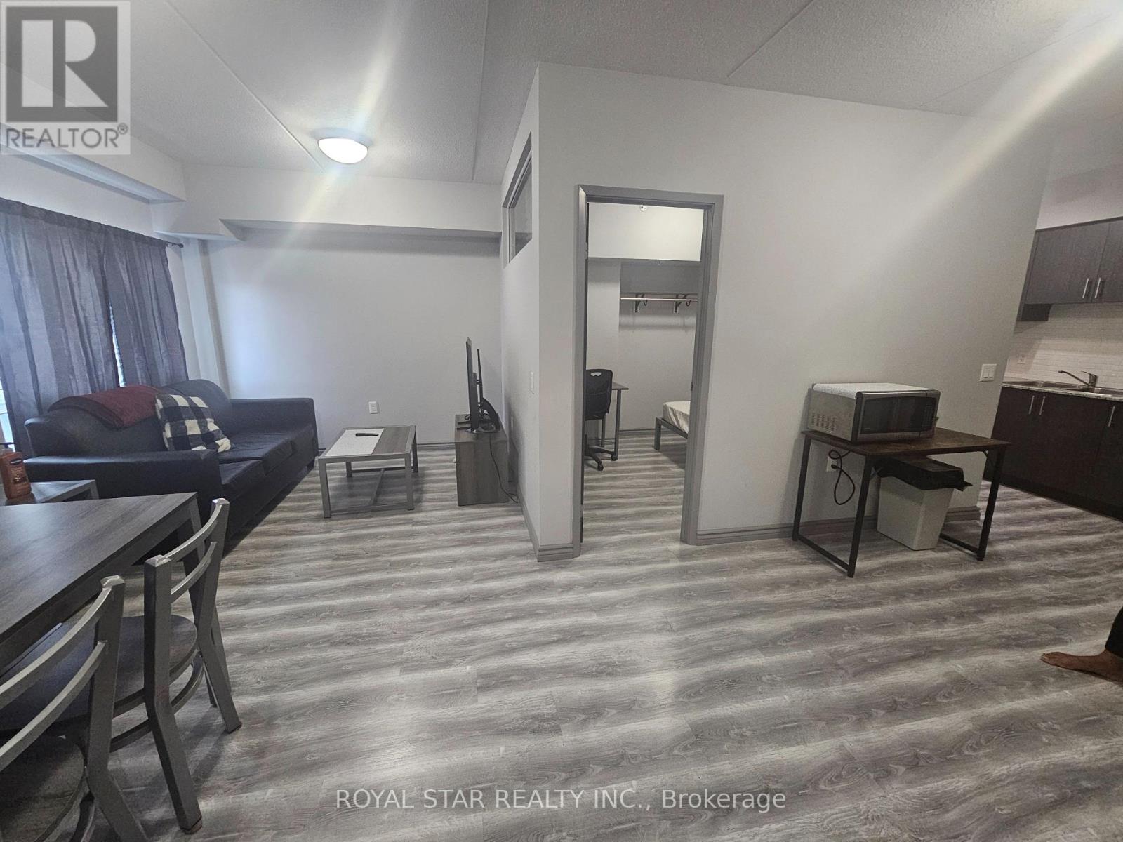 F411 - 275 Larch Street, Waterloo, Ontario  N2L 3R2 - Photo 9 - X12708458