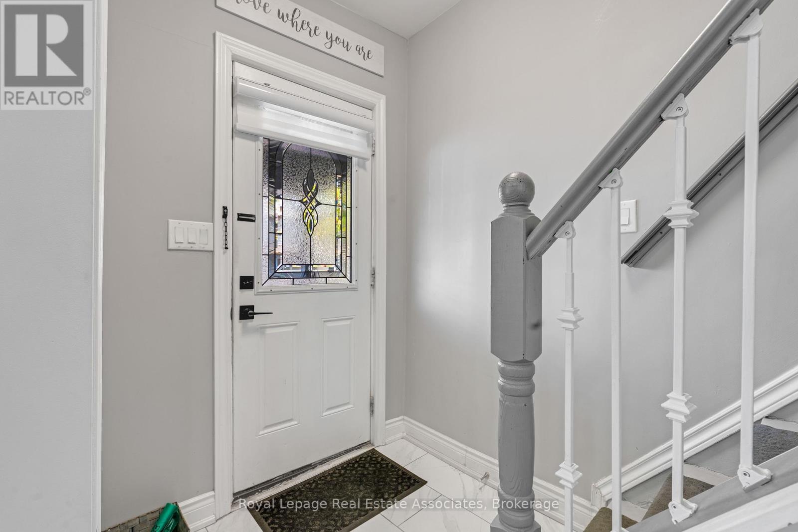 12 Lincoln Street, Hamilton, Ontario  L8L 7L5 - Photo 5 - X12708524