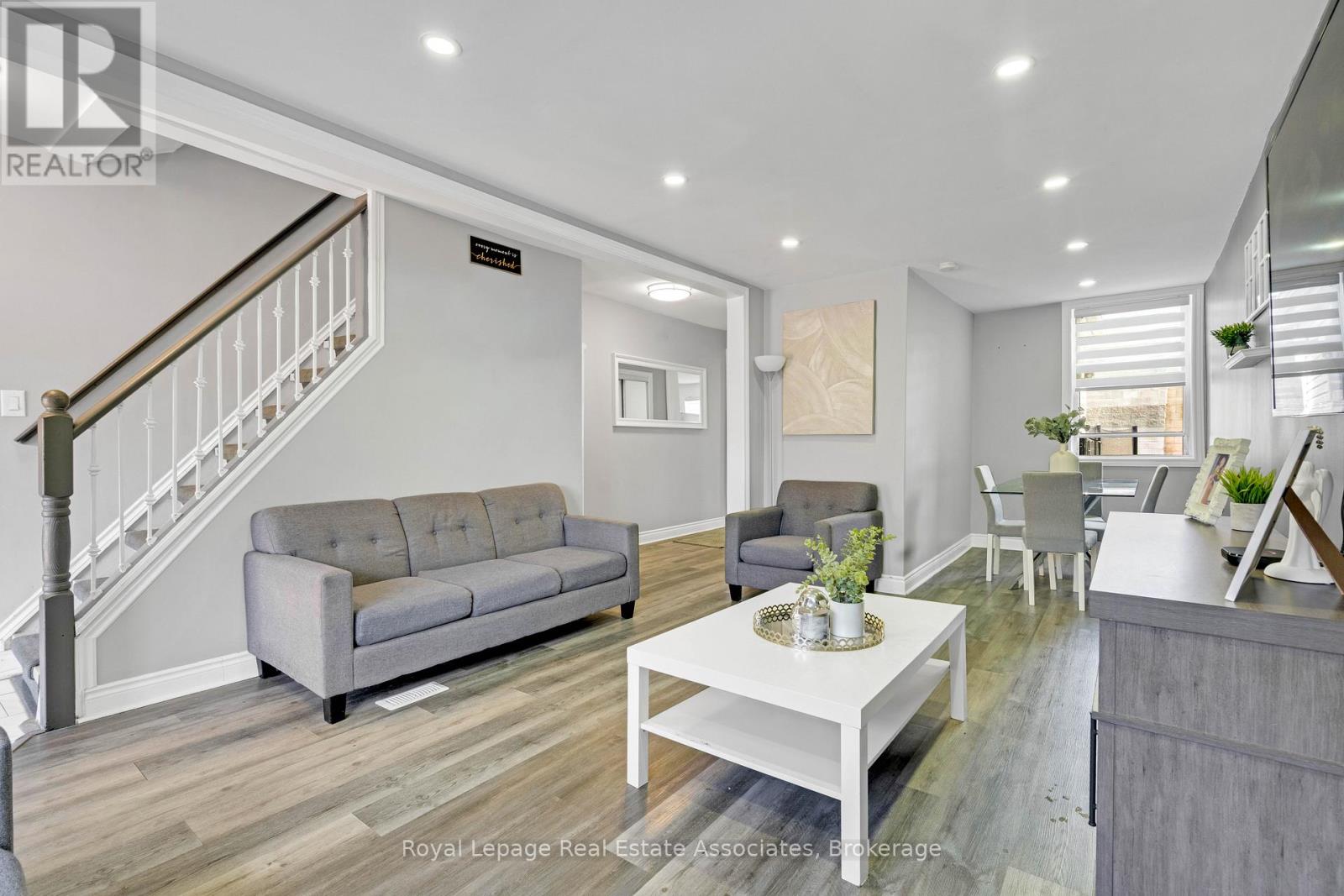 12 Lincoln Street, Hamilton, Ontario  L8L 7L5 - Photo 6 - X12708524