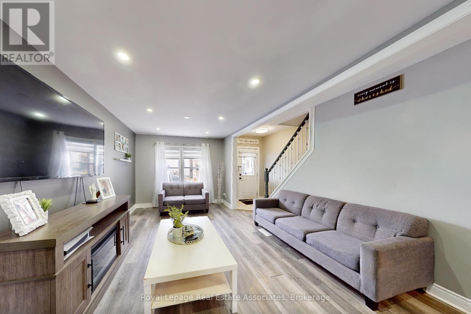 12 Lincoln Street, Hamilton, Ontario  L8L 7L5 - Photo 9 - X12708524