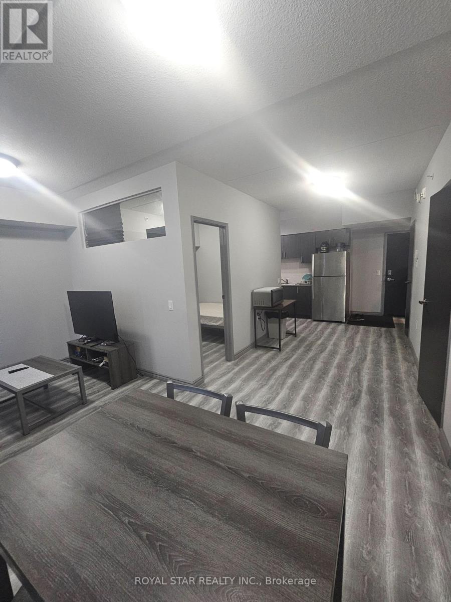 F411 - 275 Larch Street, Waterloo, Ontario  N2L 3R2 - Photo 6 - X12708536