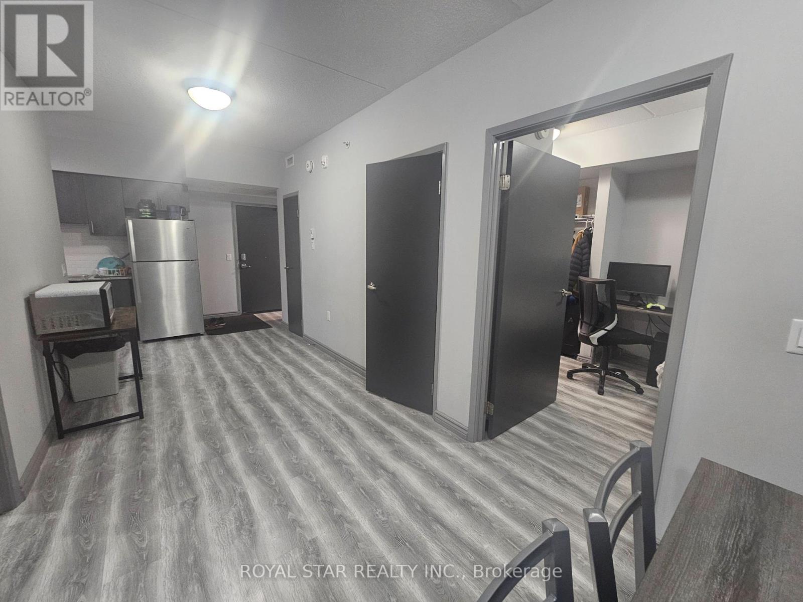 F411 - 275 Larch Street, Waterloo, Ontario  N2L 3R2 - Photo 8 - X12708536