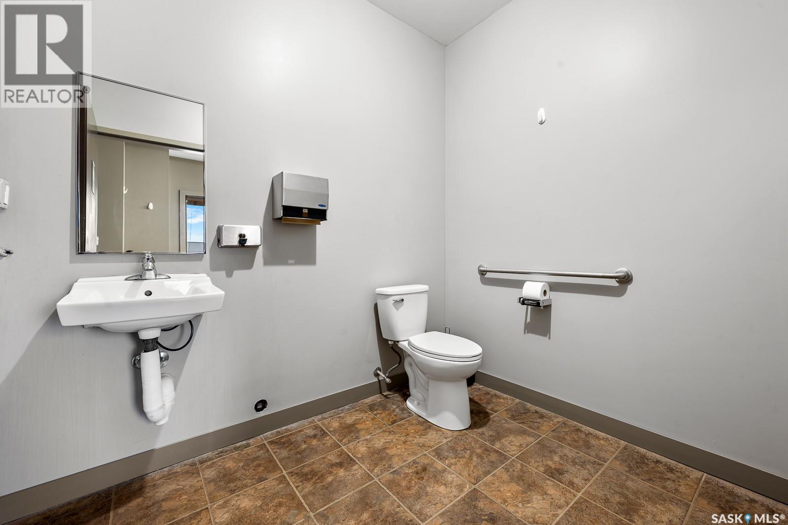 C 856 Dewdney Avenue, Regina, Saskatchewan  S4N 0G7 - Photo 12 - SK027013