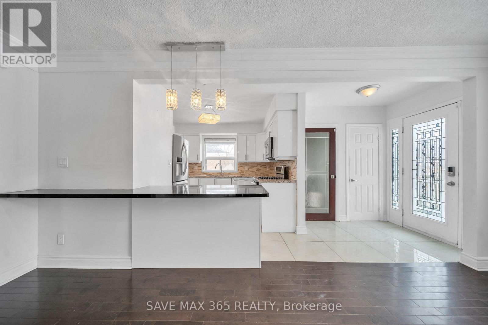 Main - 202 Renforth Drive, Toronto, Ontario  M9C 2K7 - Photo 21 - W12699114