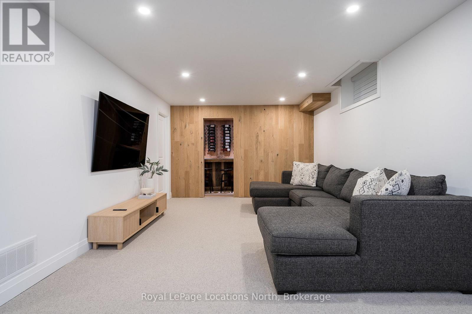 104 Stillwater Crescent, Blue Mountains, Ontario  L9Y 4P5 - Photo 35 - X12708654