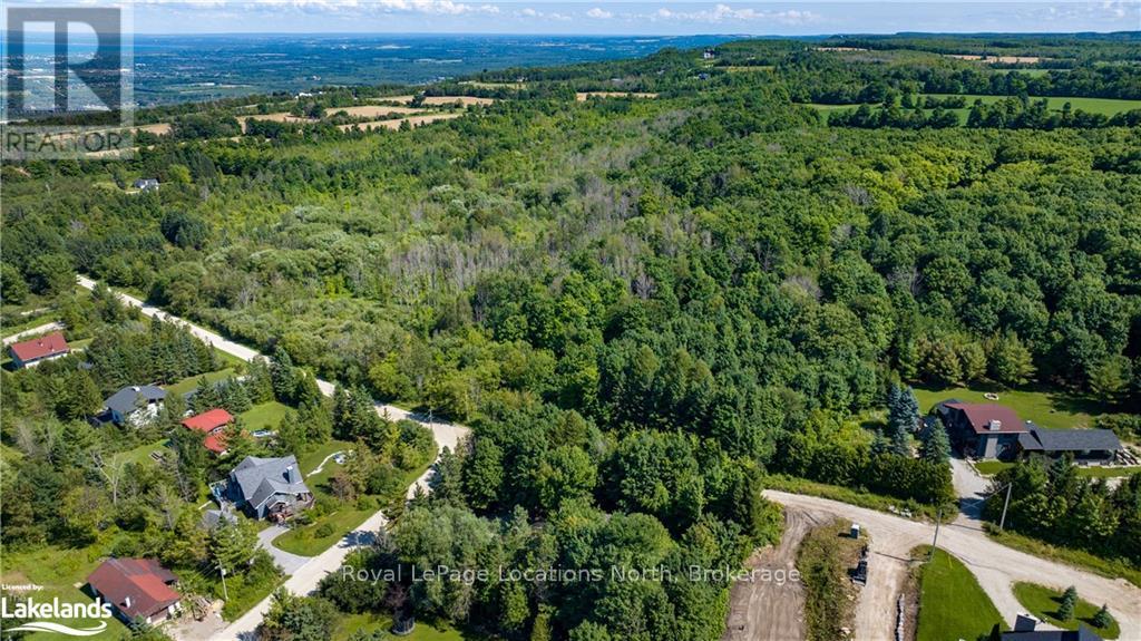 17-18 Scandia Lane, Blue Mountains, Ontario  N1A 2W1 - Photo 7 - X12708678