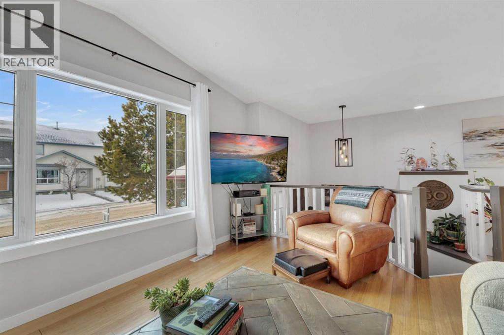 10 Halsall Street, Sylvan Lake, Alberta  T4S 1T4 - Photo 5 - A2273601