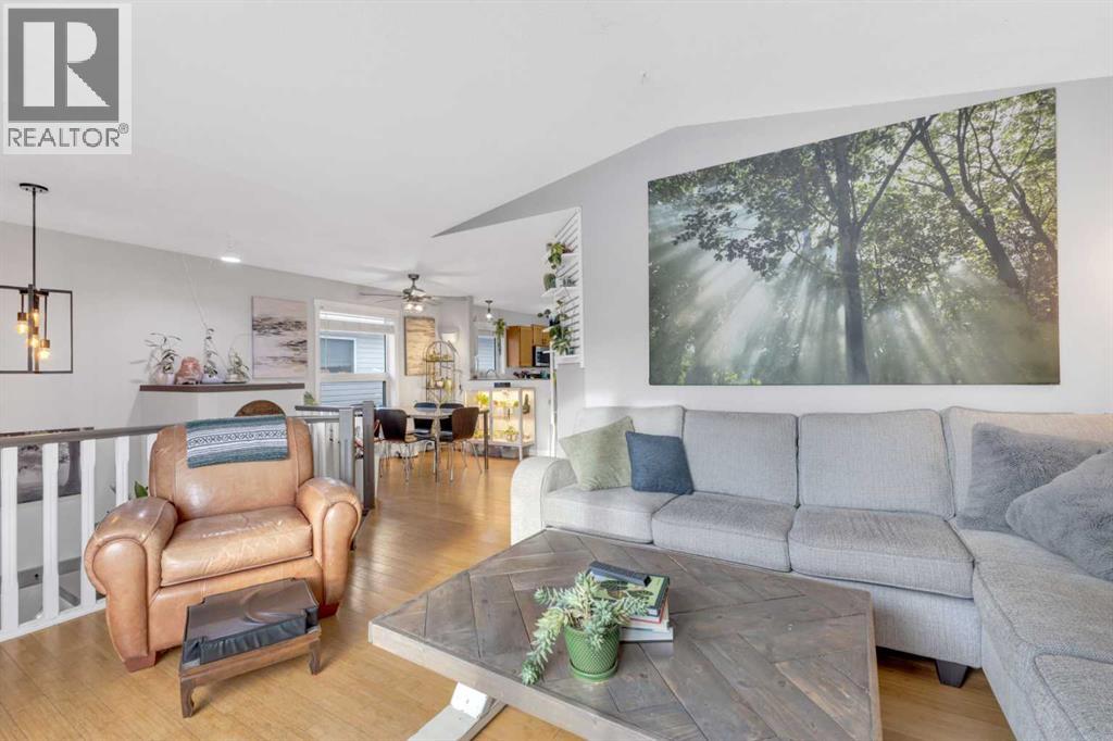 10 Halsall Street, Sylvan Lake, Alberta  T4S 1T4 - Photo 4 - A2273601