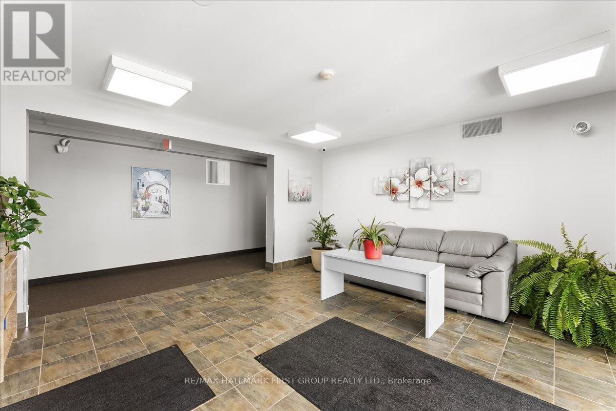 210 - 841 Battell Street, Cobourg, Ontario  K9A 0B9 - Photo 3 - X12708628