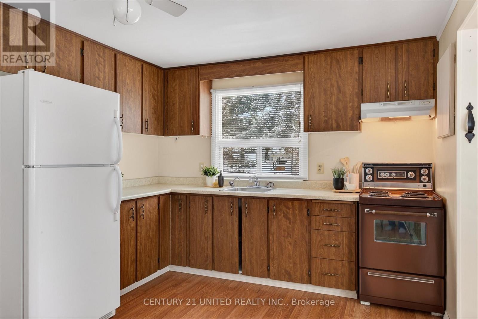 90 Trent Canal Road, Kawartha Lakes, Ontario  K0M 1N0 - Photo 11 - X12708818