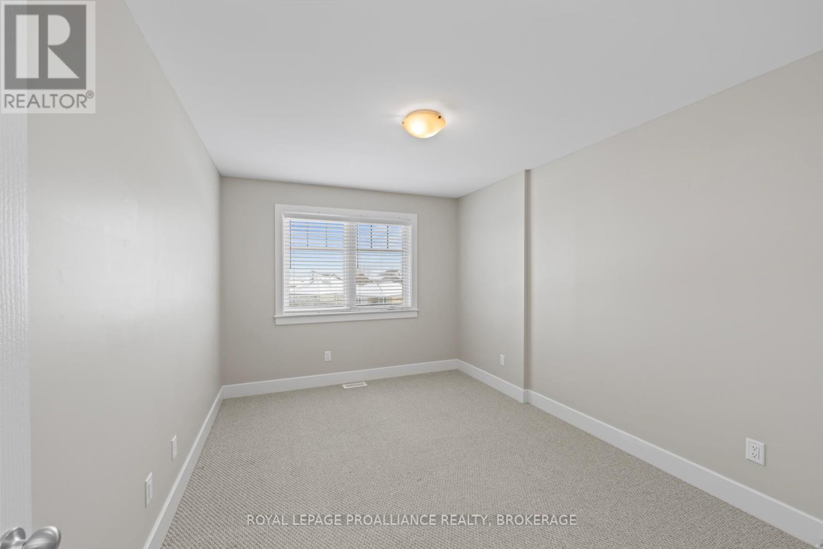 1114 Barrow Avenue, Kingston, Ontario  K7M 0G5 - Photo 22 - X12708704