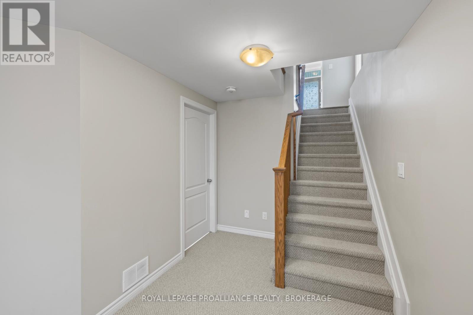 1114 Barrow Avenue, Kingston, Ontario  K7M 0G5 - Photo 27 - X12708704