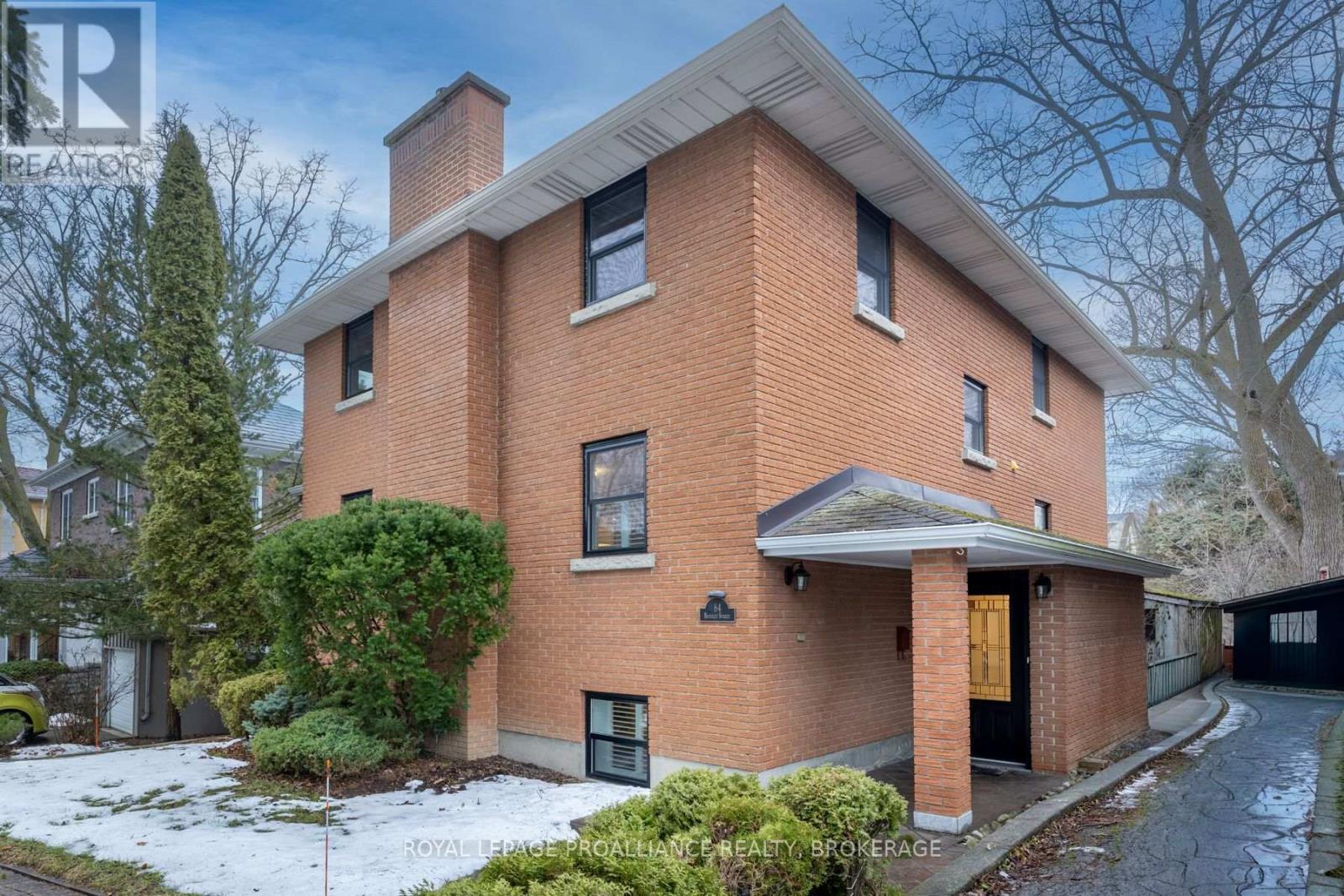 84 Beverley Street, Kingston, Ontario  K7L 3Y6 - Photo 1 - X12708782