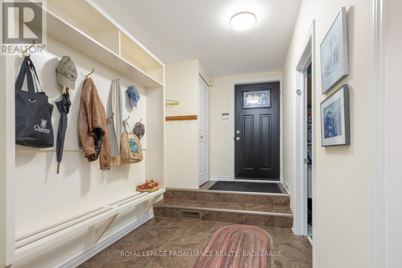 84 Beverley Street, Kingston, Ontario  K7L 3Y6 - Photo 13 - X12708782