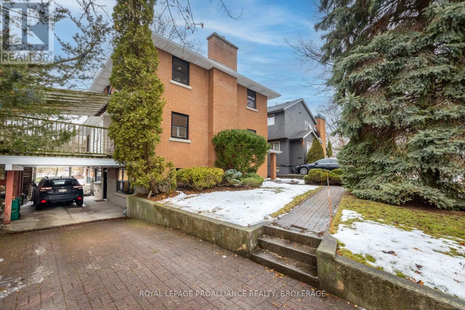 84 Beverley Street, Kingston, Ontario  K7L 3Y6 - Photo 3 - X12708782