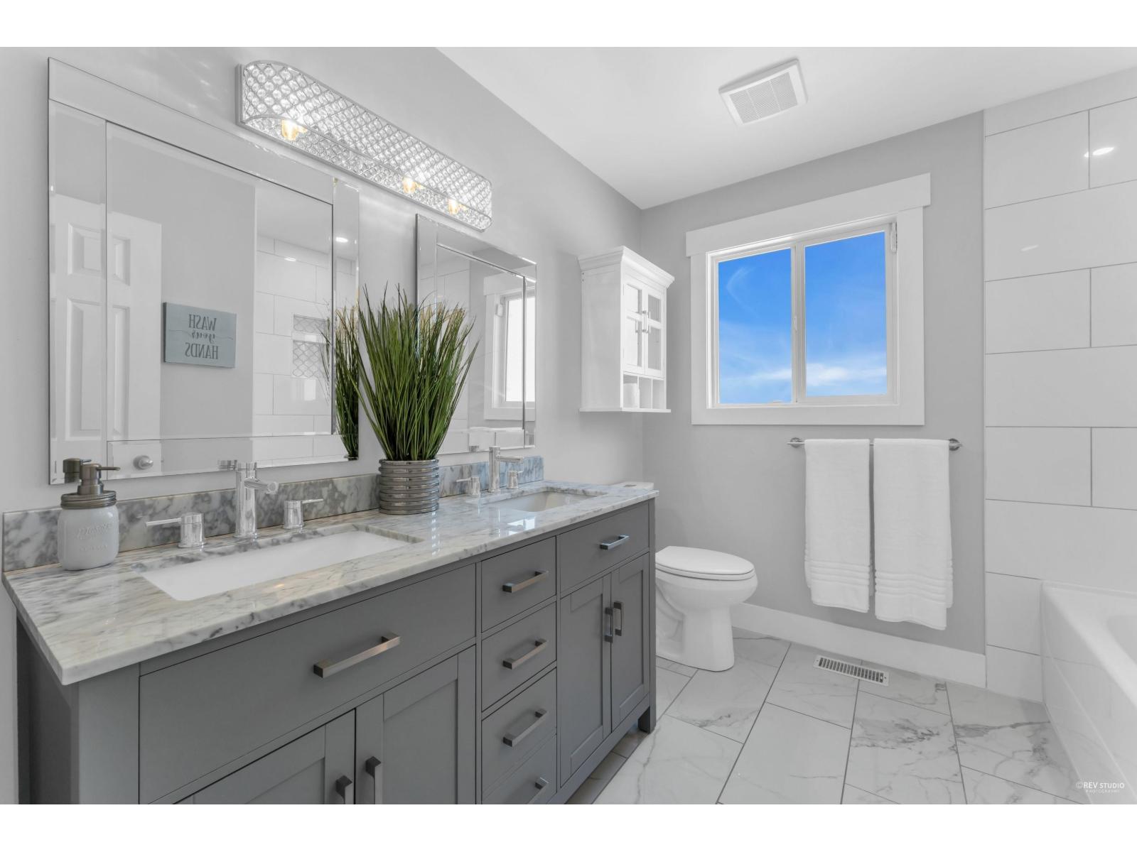 34860 Gleneagles Place, Abbotsford, British Columbia  V2S 7G5 - Photo 11 - R3080097