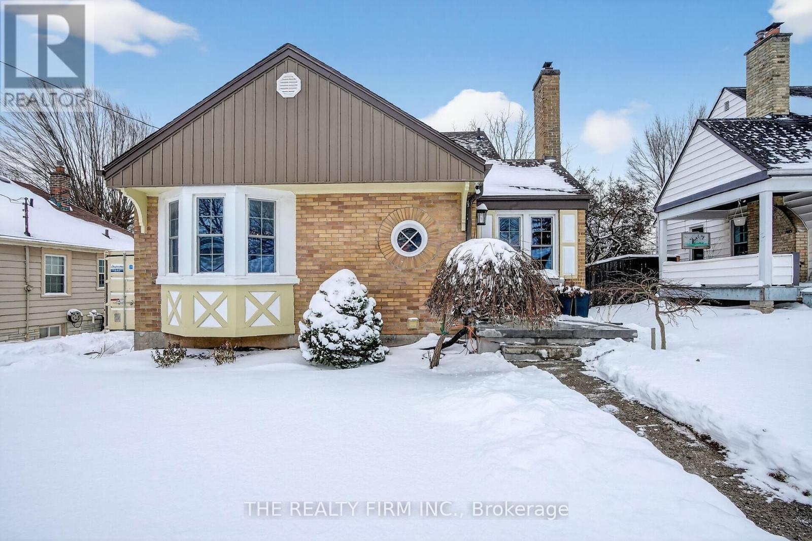 39 Thomas Janes Drive, London South, Ontario  N6C 2G8 - Photo 1 - X12708624